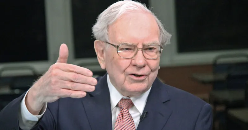 ترغب في معرفة كيف يفكر الملياردير وارن بافيت؟ اقرأ هذه الكتب