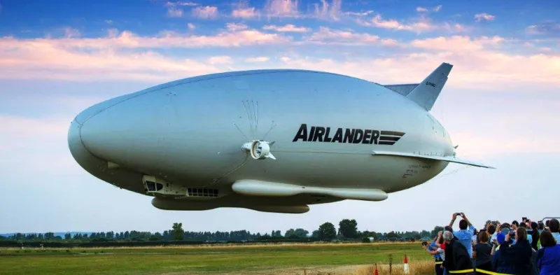 الكبينة الداخلية لأكبر طائرة خاصة بالعالم (فيديو وصور)