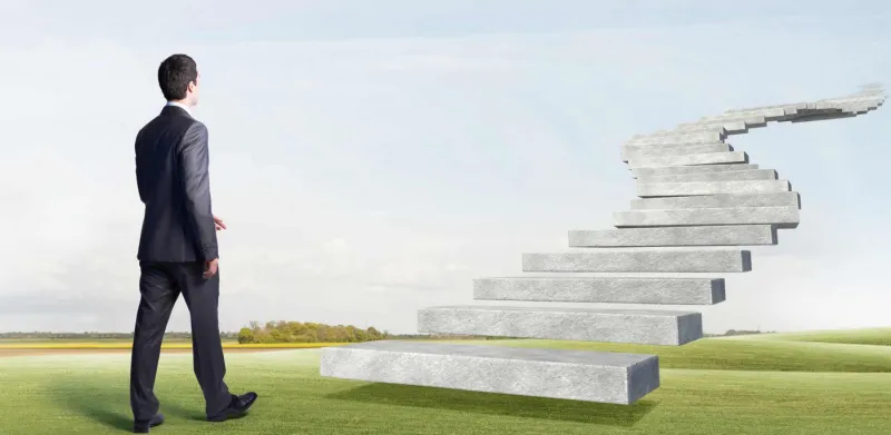 كيف يفكر المتفوقون والناجحون؟ إليك 9 نصائح لكي تصل إلى ما حققوه