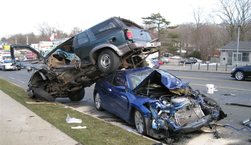 فيديو.. حادث تصادم مروع في روسيا