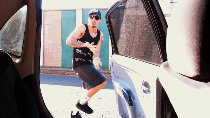 3 مشاهير معرضون للسجن في الإمارات.. والسبب «تحدي كيكي»