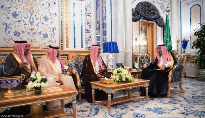 الملك سلمان يمنح وساماً من الدرجة الأولى للطالبين الغارقين في أمريكا (صور)