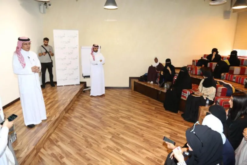 الحارثي لمرشحات جائزة "أهالينا وسيدتي": الإرادة الوسيلة المثلى لتحقيق أهدافكن