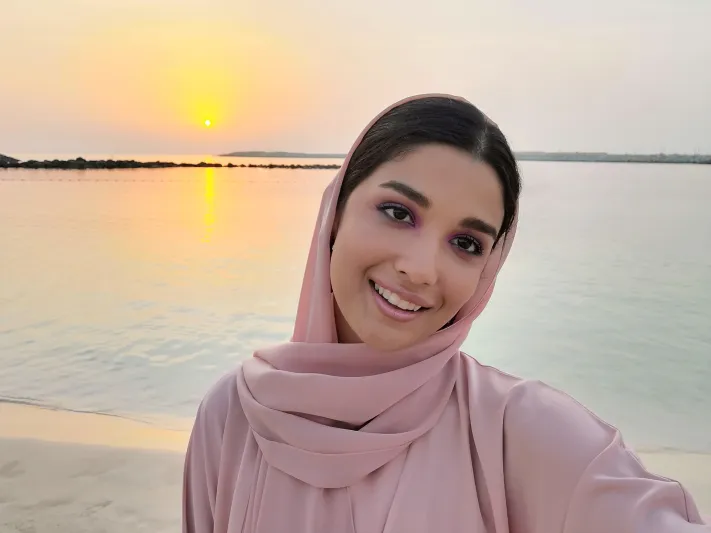 الذكاء الاصطناعي يصنع جيلًا جديدًا من صور السيلفي الخارقة