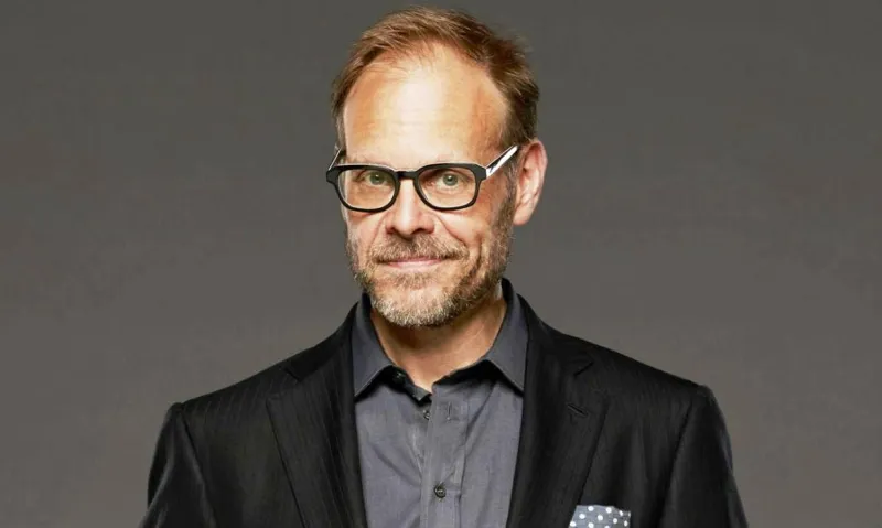 درس لا يُنسى عن المال تعلمه الطاهي الشهير ألتون براون في عمر الخامسة 