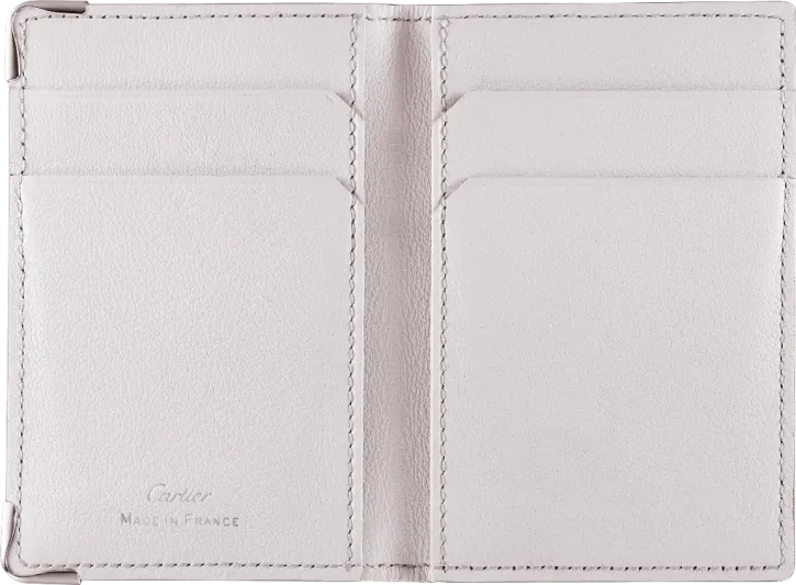 منتجات جلدية صغيرة للرجال من كارتييه حصرياً في الشرق الأوسط