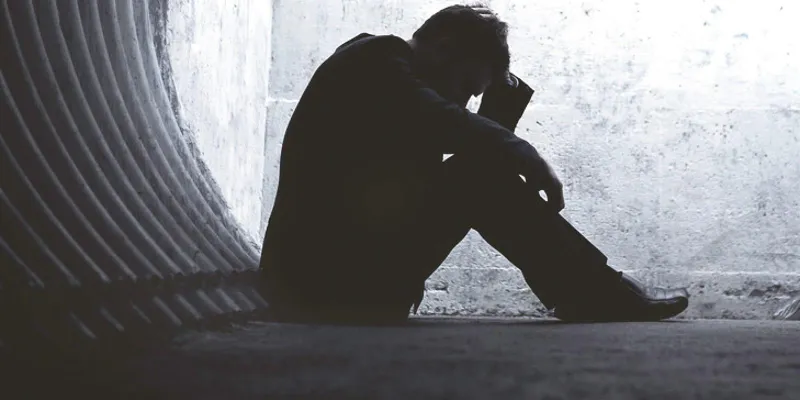 فيديو.. لحظة وفاة شاب بعد إلقاء نفسه من شرفة منزله 