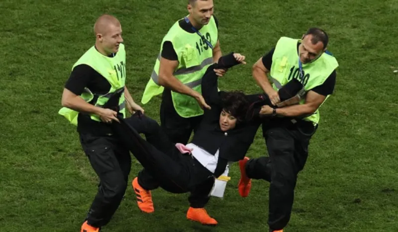 هل تذكر الفتيات اللذين اقتحمن نهائي كأس العالم؟.. هذا مصيرهن