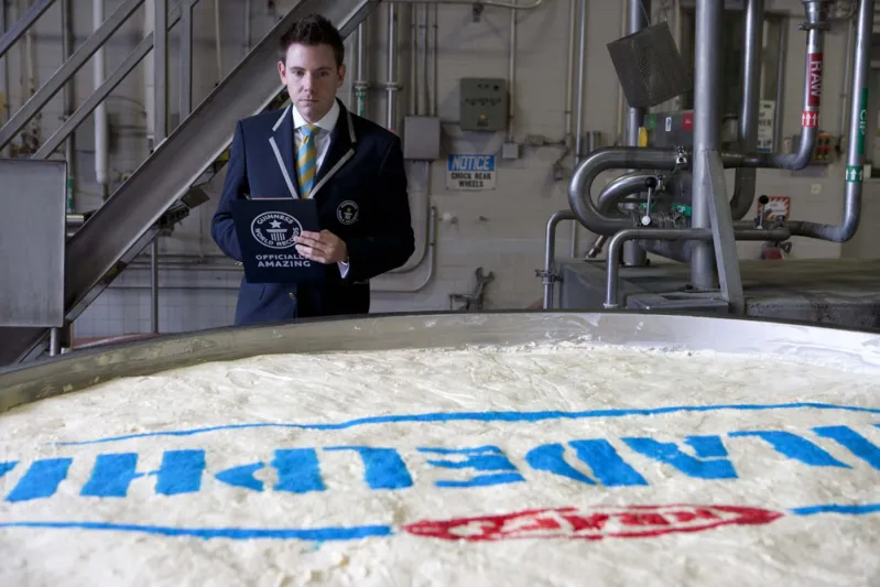 ليست للتسلية فقط.. شركات ودول استفادت من موسوعة جينيس