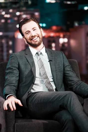 إطلالة نجوم هوليوود بالبدل.. وسامة وأناقة وجاذبية (صور)