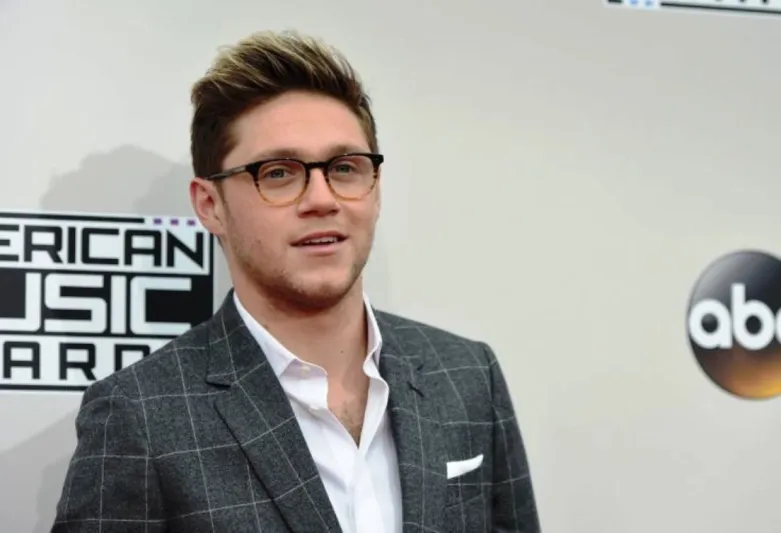 إطلالة نجوم هوليوود بالبدل.. وسامة وأناقة وجاذبية (صور)