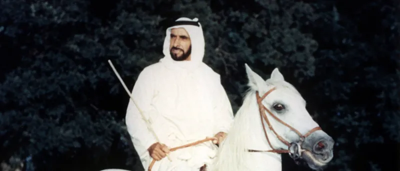 في الذكرى الـ52 لولايته.. تعرف على مواقف الشيخ زايد الإنسانية والسياسية