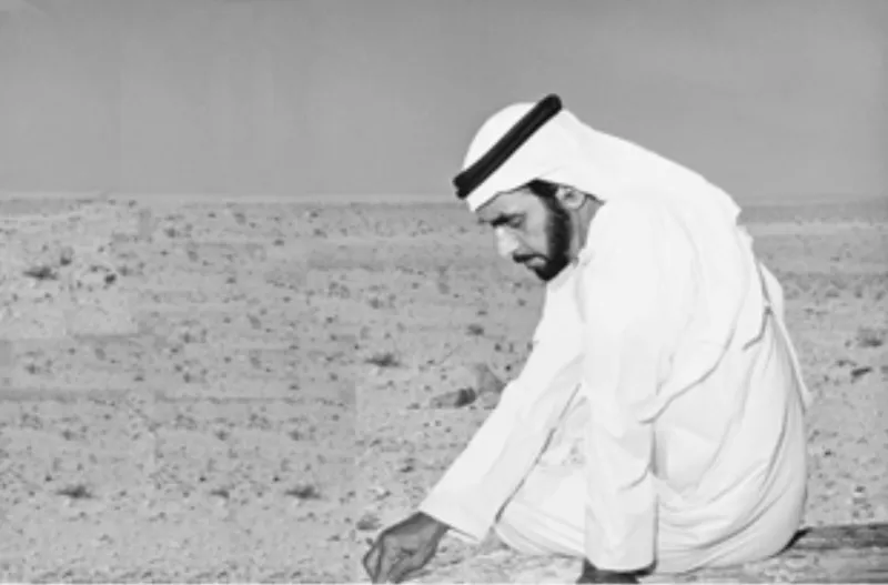 في الذكرى الـ52 لولايته.. تعرف على مواقف الشيخ زايد الإنسانية والسياسية