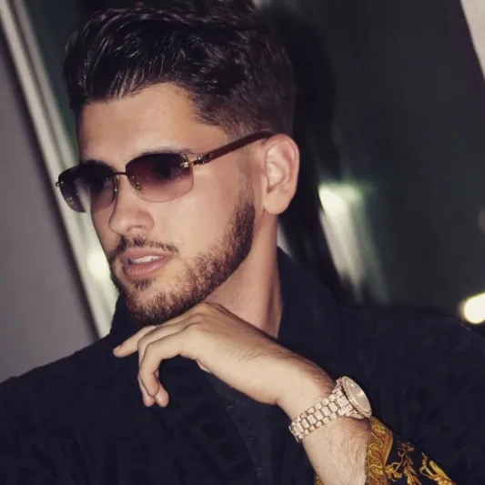 هكذا يخطط كريس كيلسي ليصبح أول تريليونير في العالم ويتفوق على مؤسس أمازون ورئيس فيسبوك