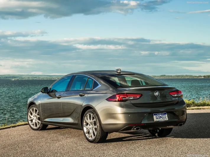 ريجال أفينير 2019.. السيارة الأكثر فخامة من بويك