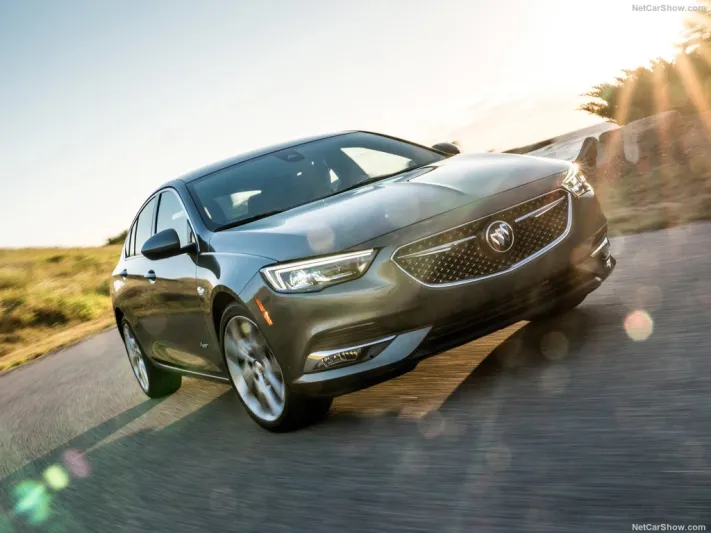 ريجال أفينير 2019.. السيارة الأكثر فخامة من بويك