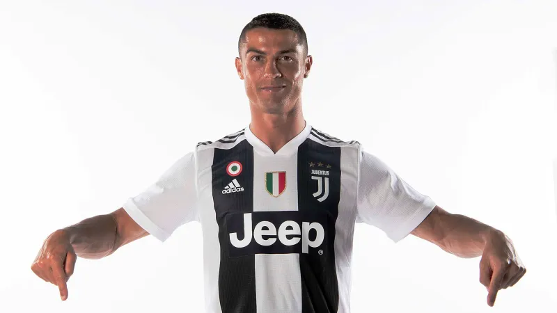 فيسبوك يستغل «كريستيانو رونالدو» في مضاعفه شهرته