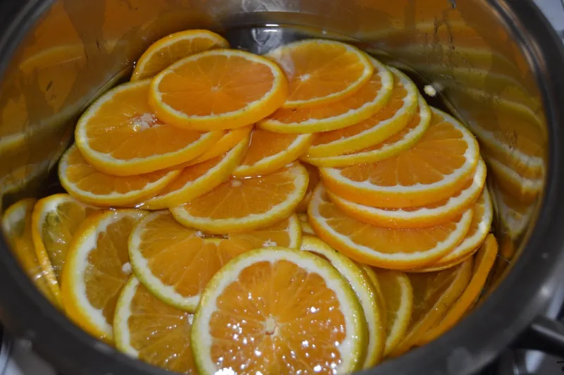 تريد شعرًا كثيفًا وجذابًا؟ طرق طبيعية لعلاج الشعر الخفيف لدى الرجال وزيادة كثافته