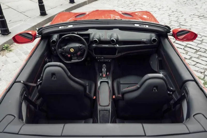 «فيراري»تكشف عن سيارتها الجديدة بقيمة 215 ألف دولار (فيديو)