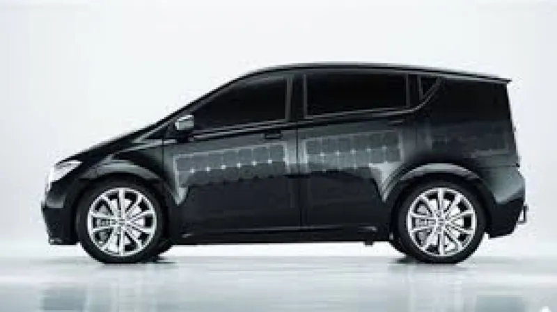 أول سيارة كهربائية تعمل بالطاقة الشمسية في 2019 (فيديو وصور)