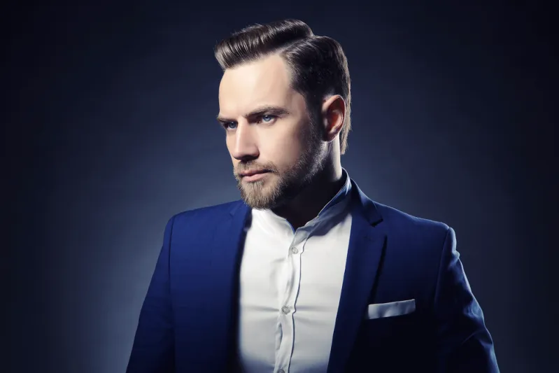 تريد شعرًا كثيفًا وجذابًا؟ طرق طبيعية لعلاج الشعر الخفيف لدى الرجال وزيادة كثافته