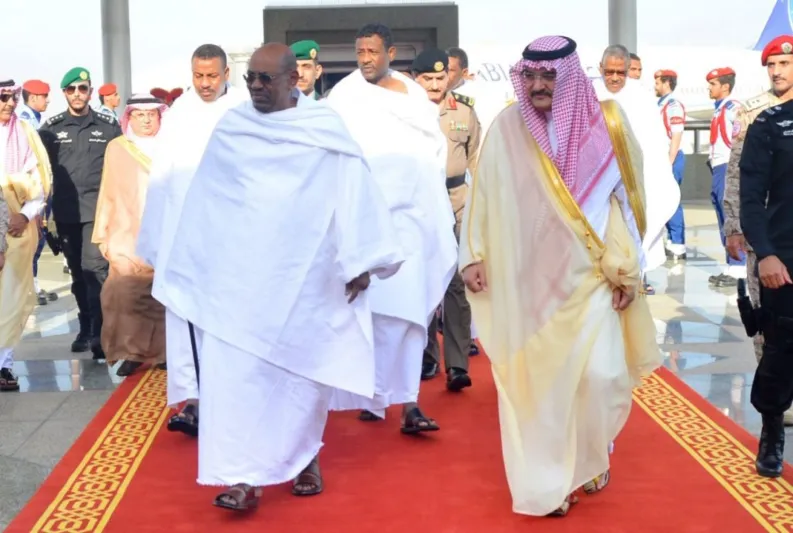 زعماء وحكام رصدتهم العدسات في الحج