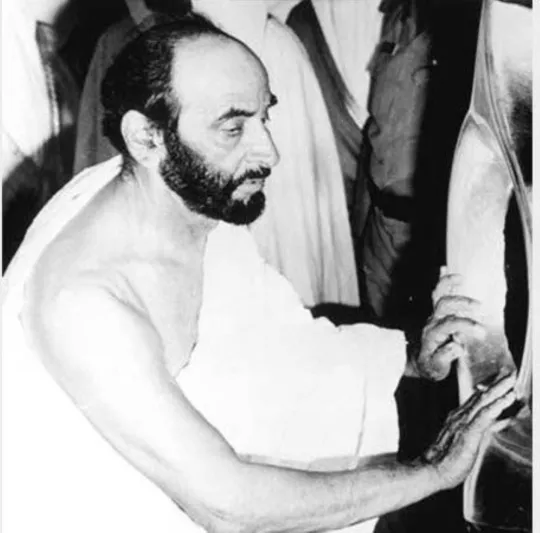 زعماء وحكام رصدتهم العدسات في الحج