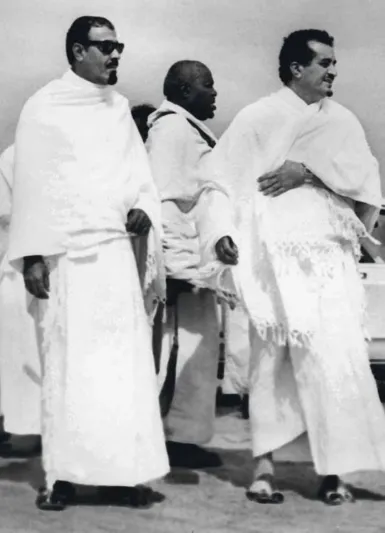 زعماء وحكام رصدتهم العدسات في الحج