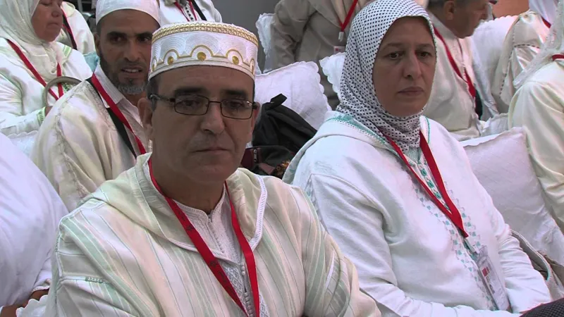 "يَأْتِينَ مِن كُلِّ فَجٍّ عَمِيقٍ".. مظاهر متنوعة للحجاج من حول العالم