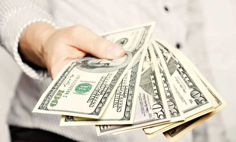 لماذا تعرض بعض الشركات رواتب ضعيفة لضم كوادر مؤهلة؟