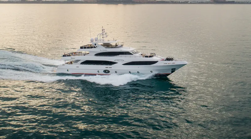 اليخت السوبر ماجيستى 125.. لتجربة بحرية فريدة من نوعها