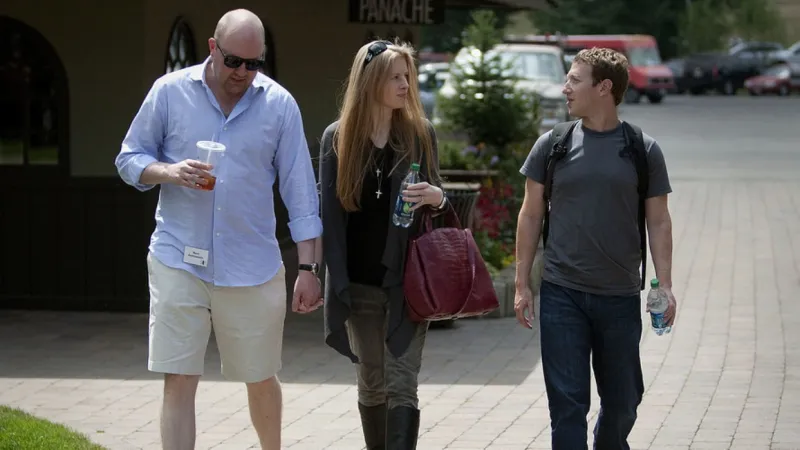 لماذا يقرر أشهر القادة إجراء اجتماعاتهم سيراً على الأقدام؟