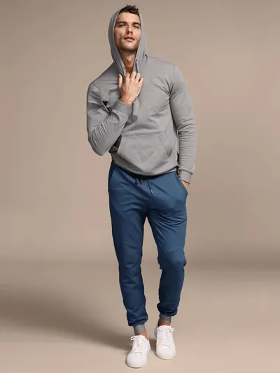 كيف تحولت الملابس المنزلية إلى ما هو فاخر وأنيق؟