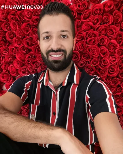 إمكانات الذكاء الاصطناعي تساهم بتوفير صور سيلفي ساحرة أشبه بصور المشاهير والنجوم