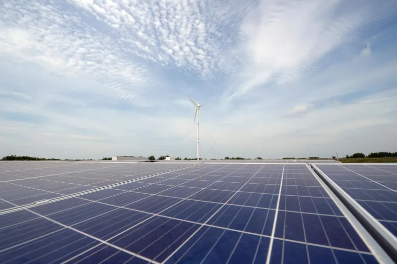 لماذا اختار فيسبوك سنغافورة لبناء مركز بياناته رقم 15 حول العالم؟