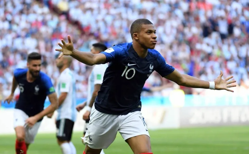 تعرف على أغلى 21 لاعب في العالم.. صلاح يسبق رونالدو وكوتينو