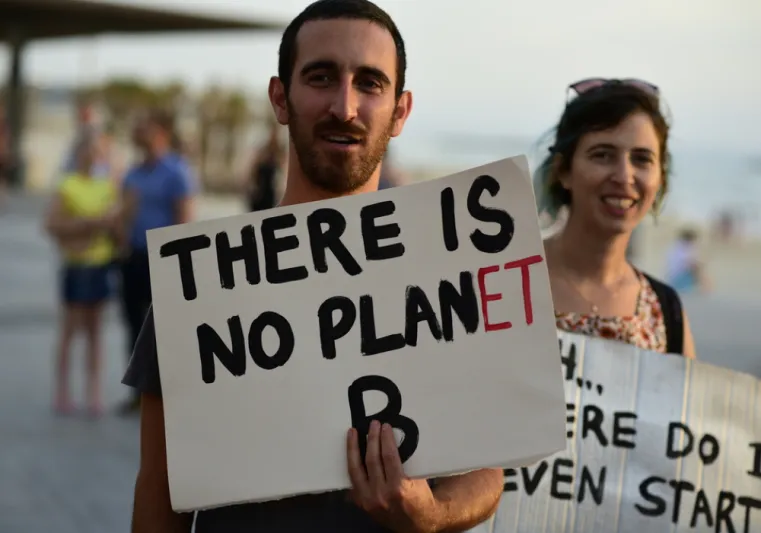 «الاحتباس الحراري».. نهاية الأرض كما لم يتوقعها مخرجو هوليود!