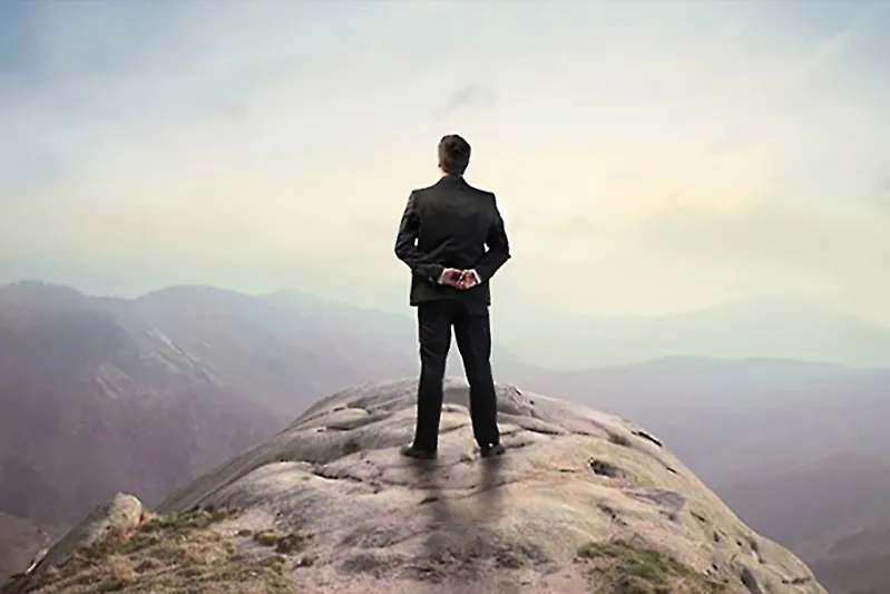 ملياردير أمريكي حققت شركته أرباحًا 800 مليون دولار يعتمد على شيئين في الإدارة.. فما هما؟