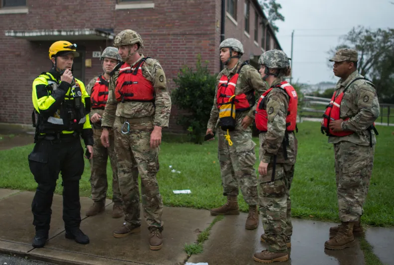 فيديو وصور.. آخرهم مانكوت وفلورنس.. أكثر الأعاصير كارثية في العالم