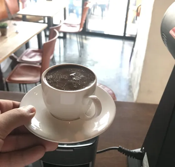 خلافًا للسائد بأنها منبه.. القهوة تساعد الإنسان على النوم