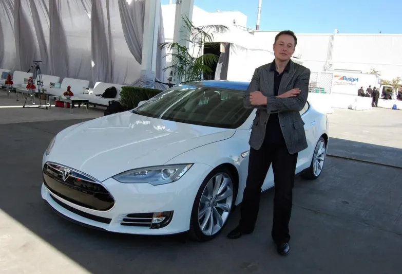 «ماسك» يعلن عن انتهائه من أكبر مشروعاته العالمية (فيديو)