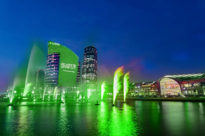 دبي فستيفال سيتي مول يحتفل باليوم الوطني السعودي مع عرض فريد من عروض "تخيّل"