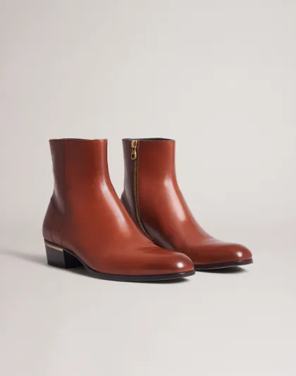  مجموعة Duke من Dunhill.. حقائب وإكسسوارات من أجود أنواع الجلد