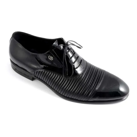 3 أحذية على كل رجل عصري الحصول عليها 