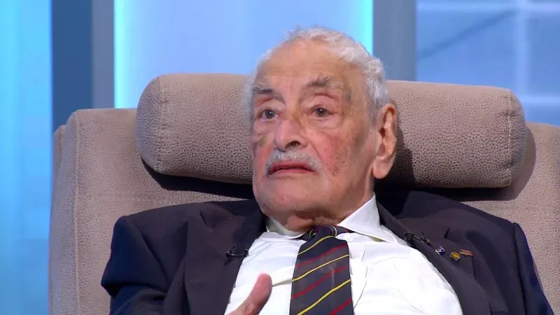 وفاة الفنان القدير جميل راتب عن عمر 92 عاما.. سر أناقته ونزعته الفرنسية 