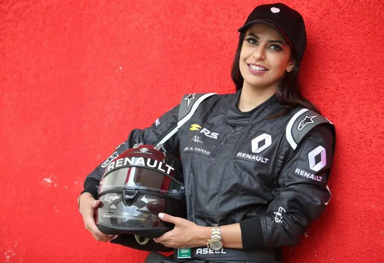 الرياضيات السعوديات ينافسن الرجال برفع اسم المملكة عاليا في المحافل العالمية في يومها الوطني 88