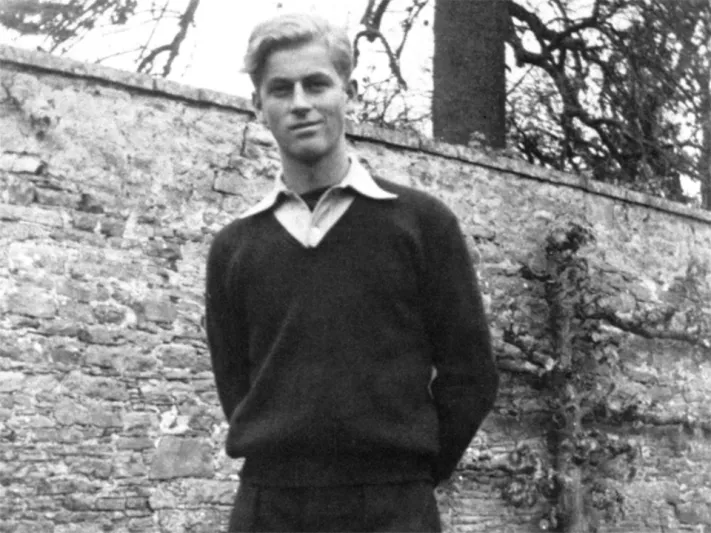 الأمير فيليب.. حياة مذهلة لقرابة القرن (صور)