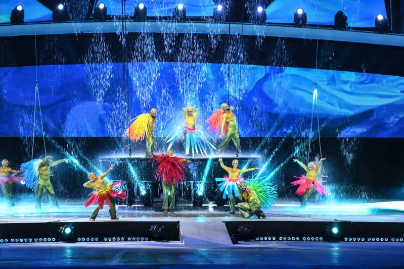 شاهد.. العرض الأضخم لسيرك "دو سوليه" في الرياض احتفالا باليوم الوطني