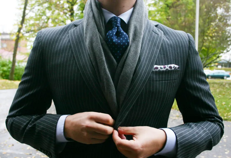 البذلة ليست الخيار الوحيد.. دليلك لارتداء الملابس المثالية في مقابلة العمل