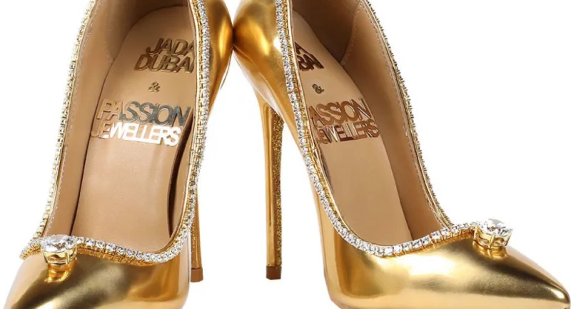 من الذهب والماس.. أغلى حذاء نسائي في العالم (فيديو وصور)